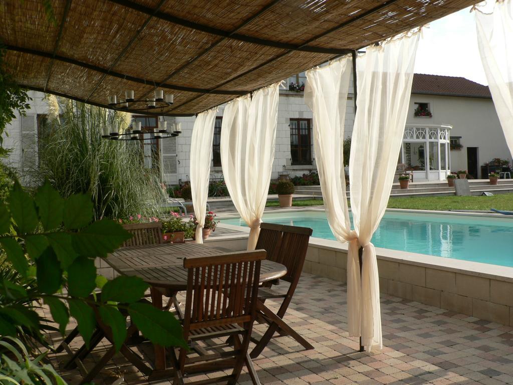 Hotel Entre Cour Et Jardin Châlons-en-Champagne Exterior foto