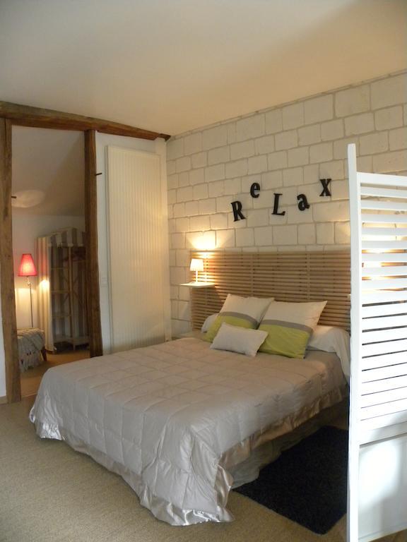 Hotel Entre Cour Et Jardin Châlons-en-Champagne Zimmer foto